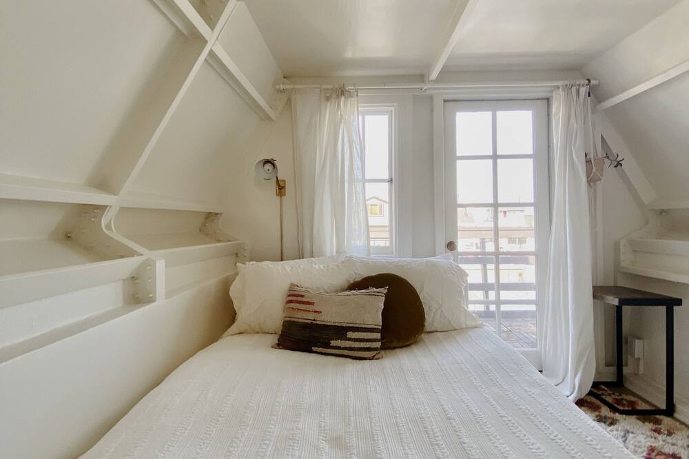 Photo of Bedroom in Sausalito