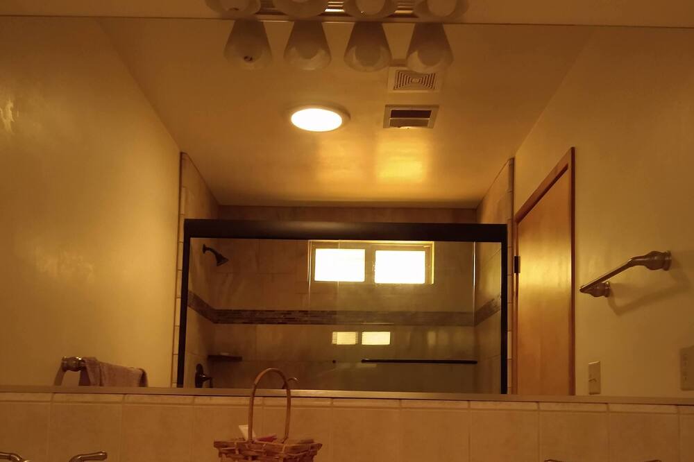 Photo of Bathroom in Kernville