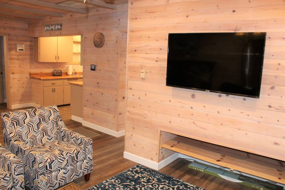 Photo of Livingroom in Bass Lake