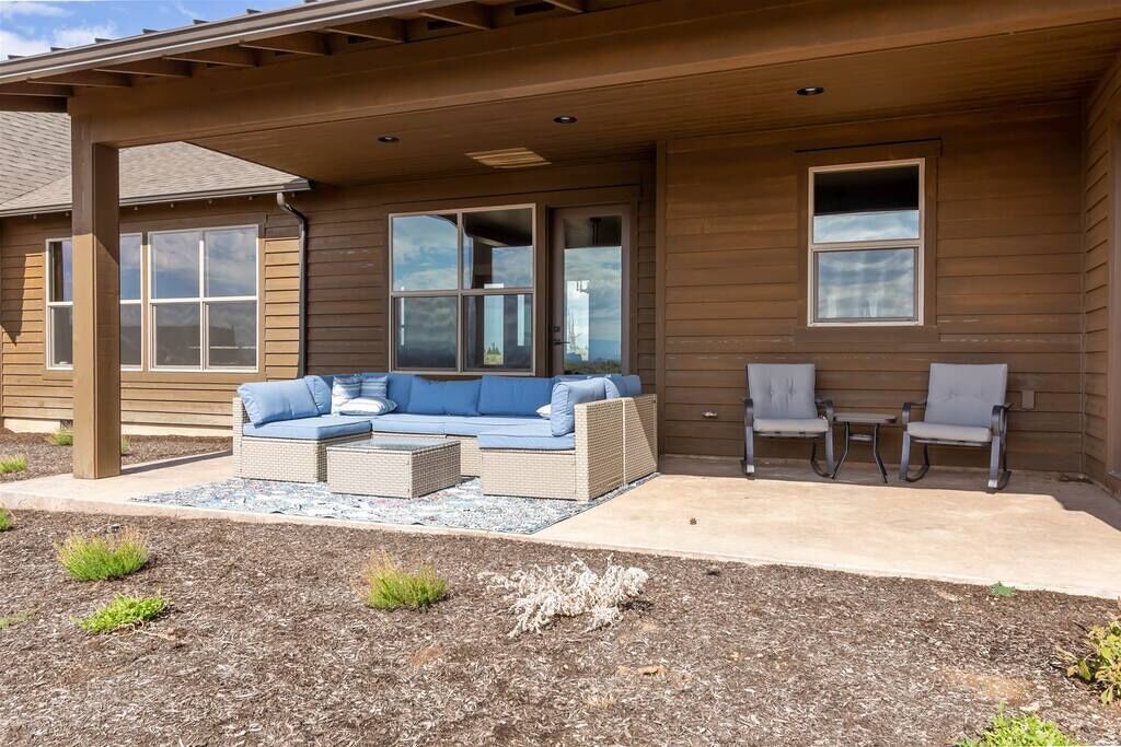 Photo of Patio Balcony in Powell Butte