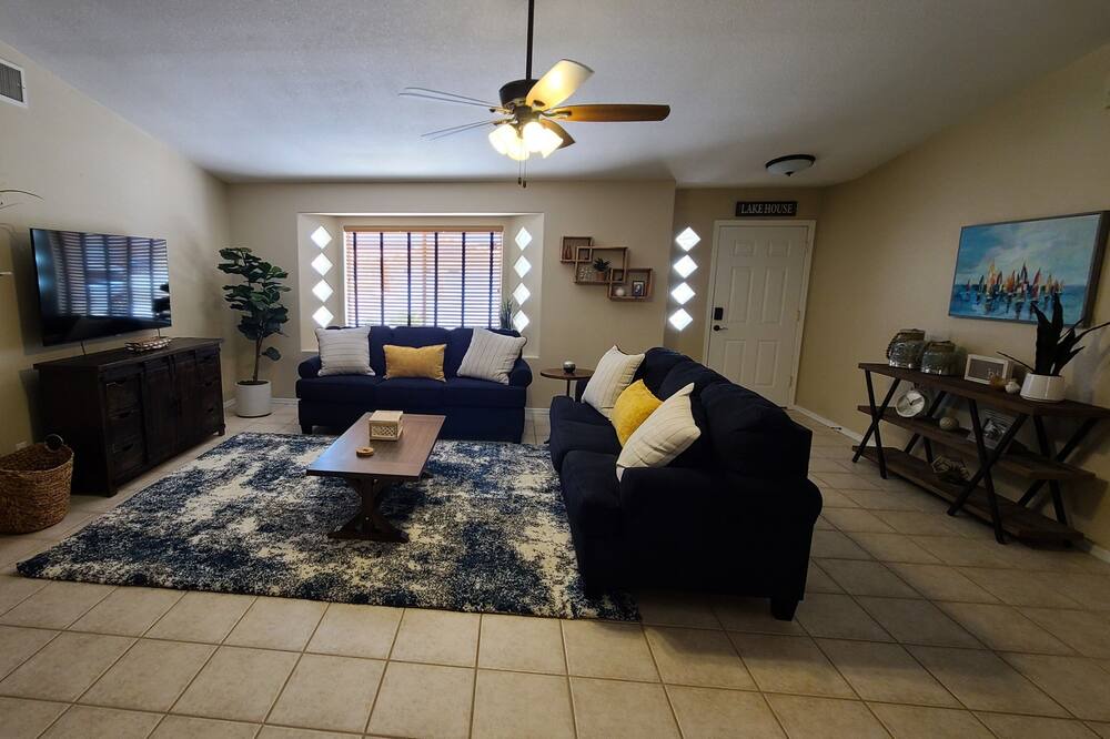 Photo of Livingroom in Lake Havasu City