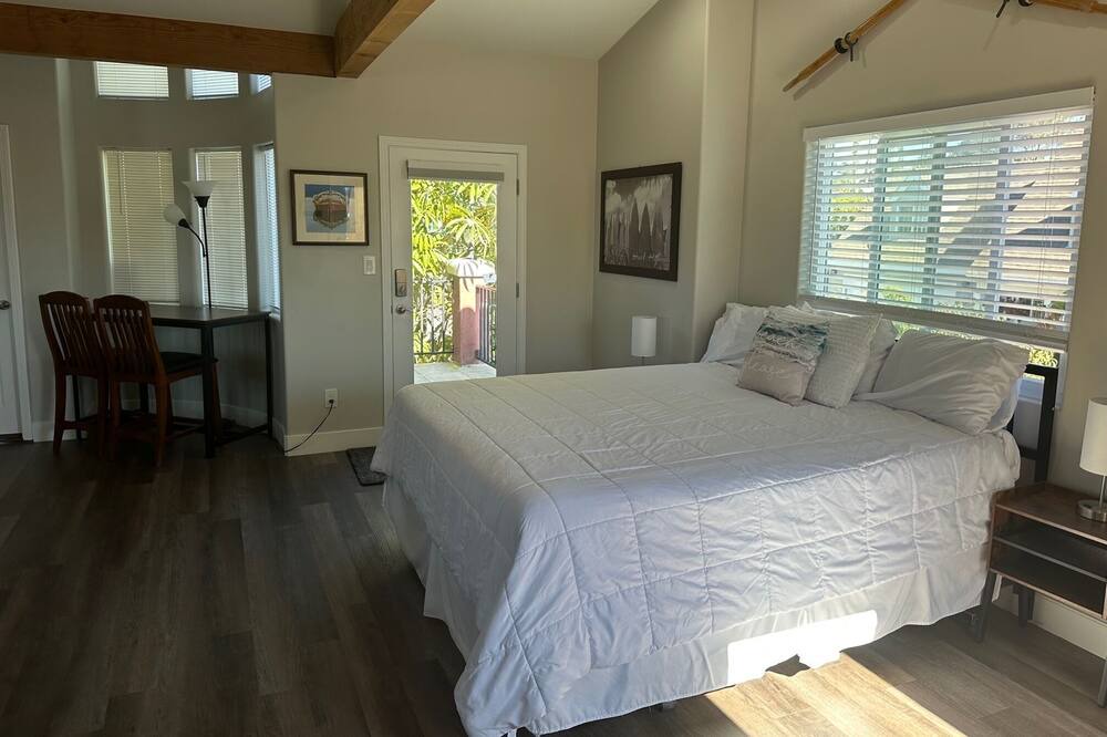 Photo of Bedroom in Leucadia