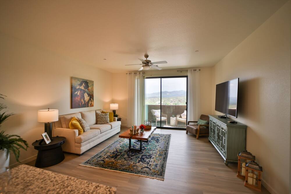 Photo of Livingroom in Yavapai Hills