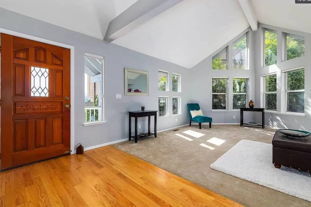 Photo of Bedroom in El Sobrante