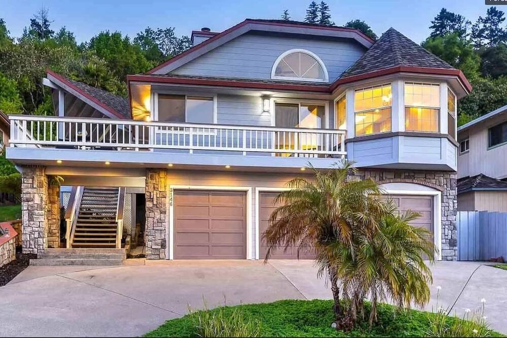 Photo of Outdoor in El Sobrante