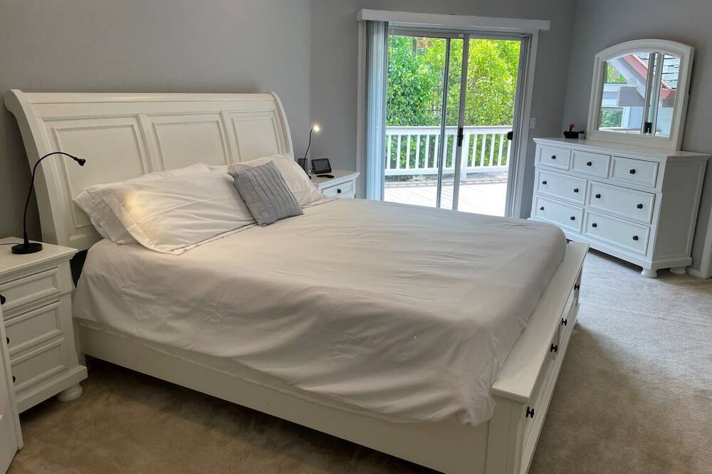 Photo of Bedroom in El Sobrante