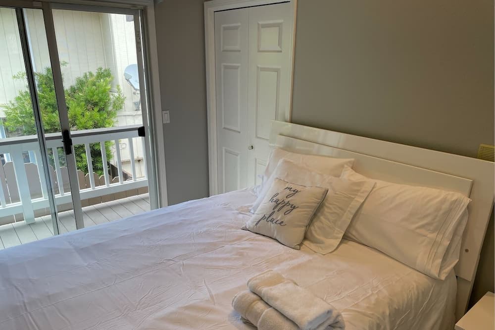 Photo of Bedroom in El Sobrante