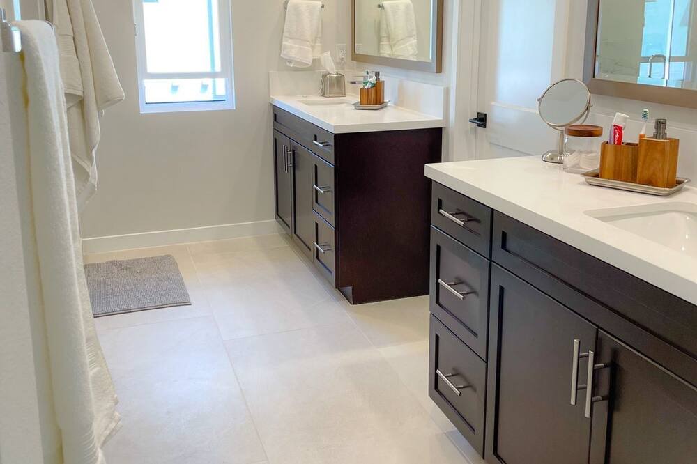 Photo of Bathroom in Serra Mesa