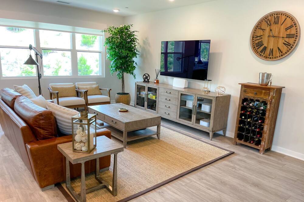 Photo of Livingroom in Serra Mesa