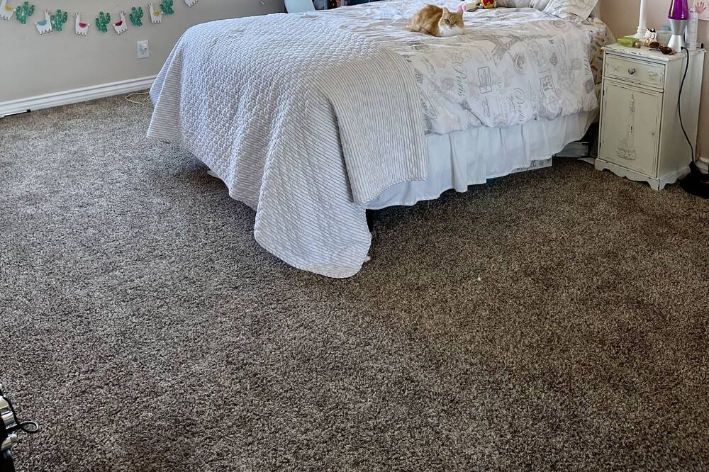 Photo of Bedroom in Cardiff-by-the-Sea