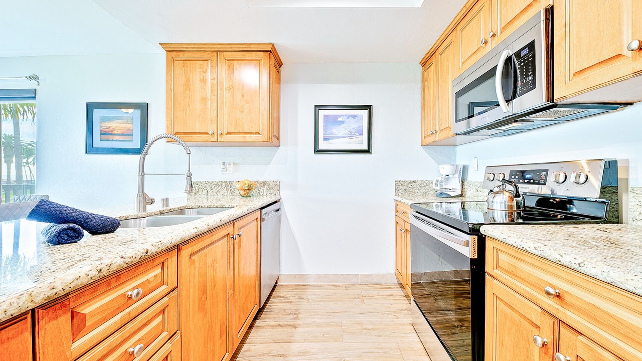 Photo of Kitchen in Balboa Peninsula