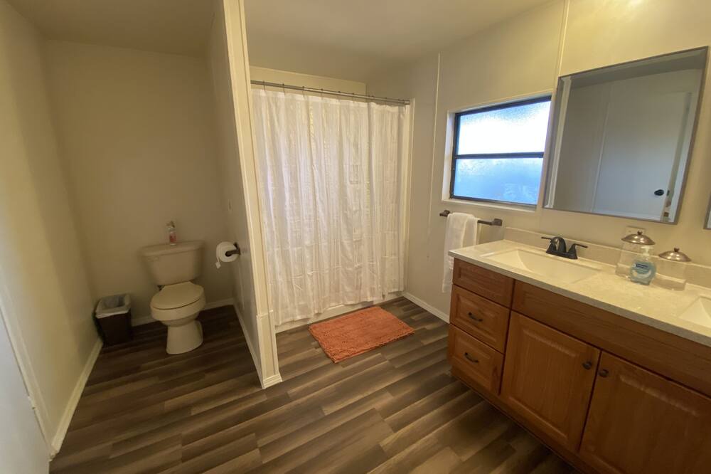 Photo of Bathroom in Holiday Shores