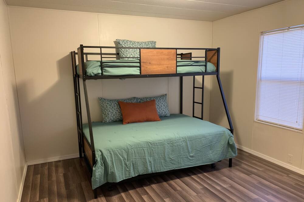 Photo of Bedroom in Holiday Shores