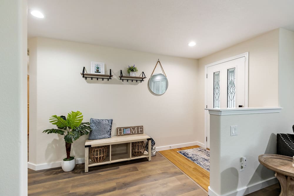 Photo of Livingroom in Central Point