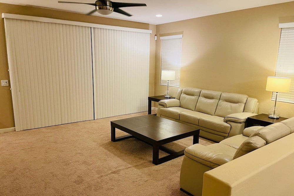 Photo of Bedroom in Glendale