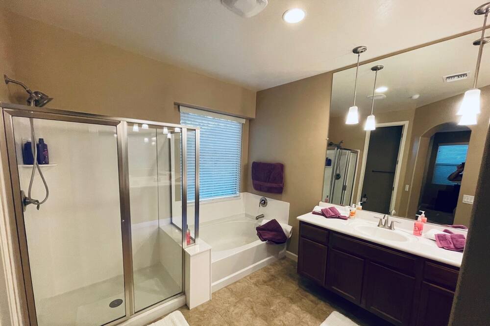 Photo of Bathroom in Glendale