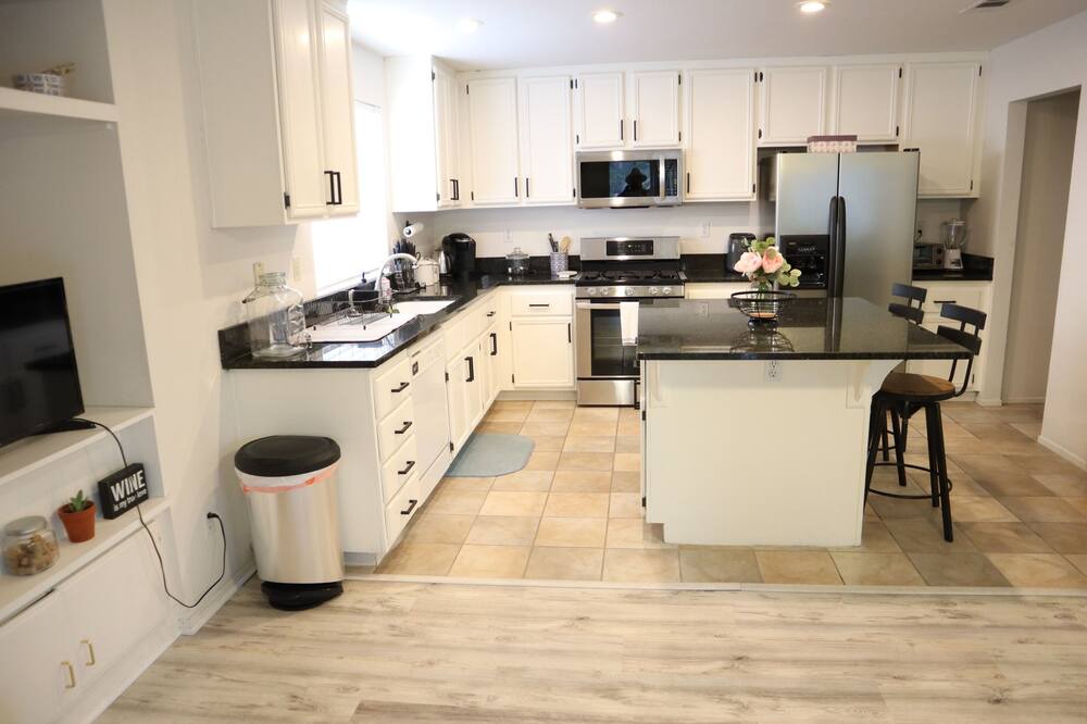 Photo of Kitchen in Lake Elsinore