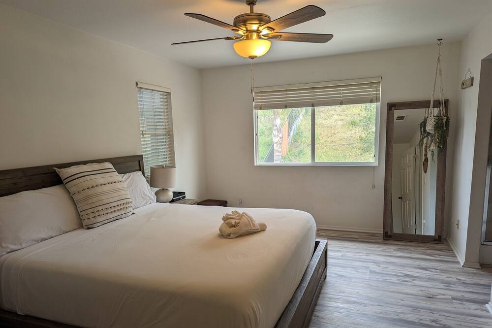 Photo of Bedroom in Lake Elsinore