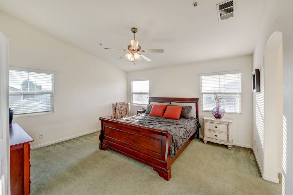 Photo of Bedroom in Los Serranos