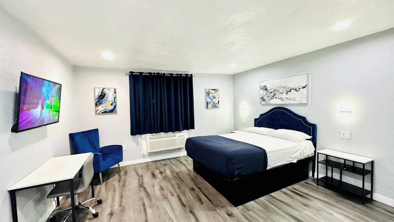 Photo of Bedroom in Sunrise Manor