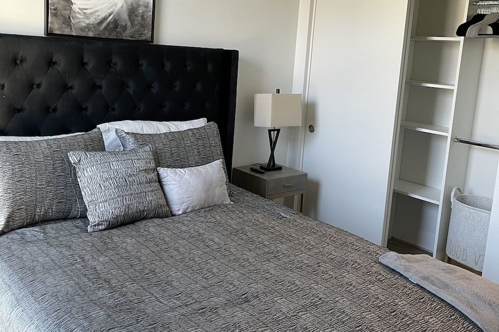 Photo of Bedroom in East Pasadena