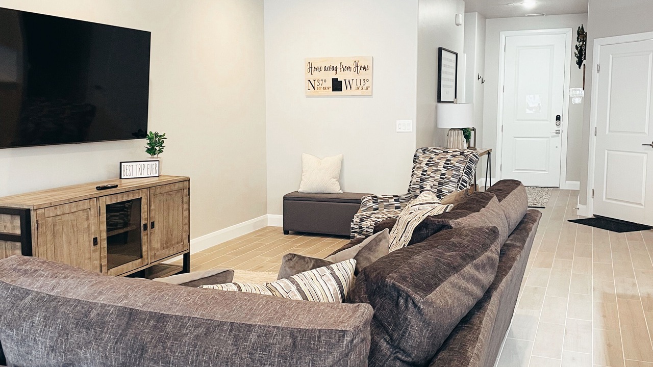 Photo of Livingroom in Hurricane