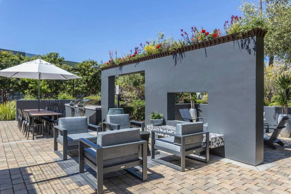 Photo of Patio Balcony in East San Mateo