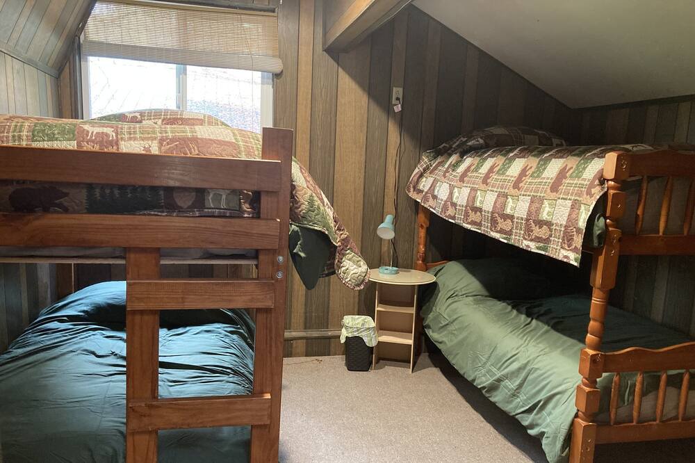 Photo of Bedroom in Coffee Creek