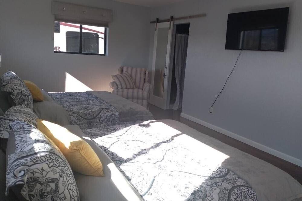 Photo of Bedroom in Black Canyon City