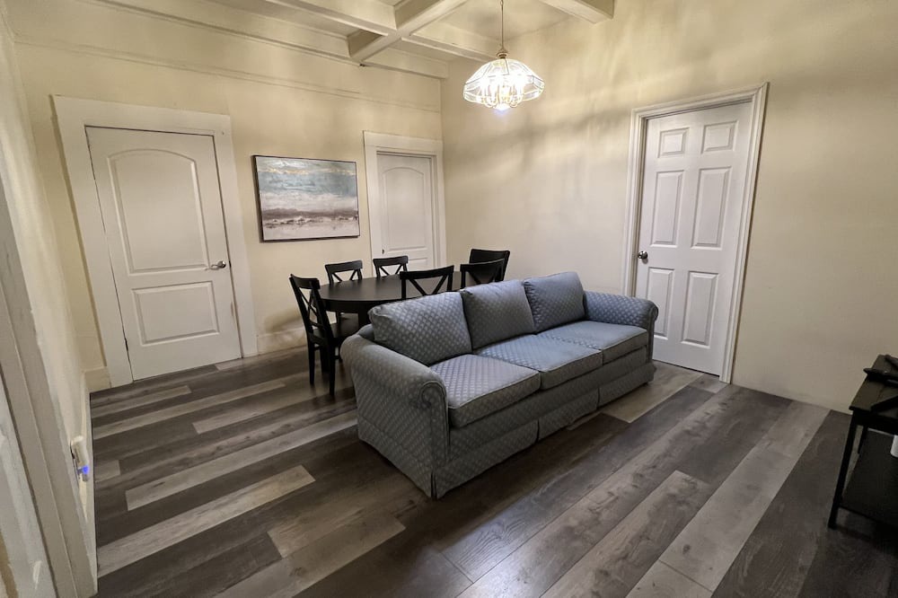 Photo of Livingroom in South Berkeley