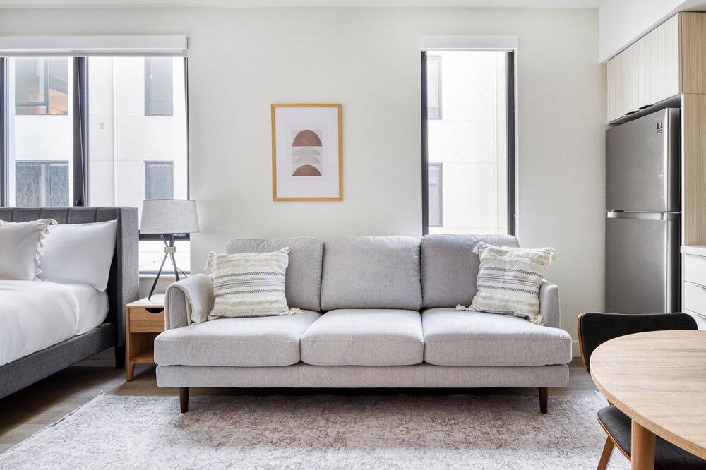Photo of Bedroom in Downtown Berkeley