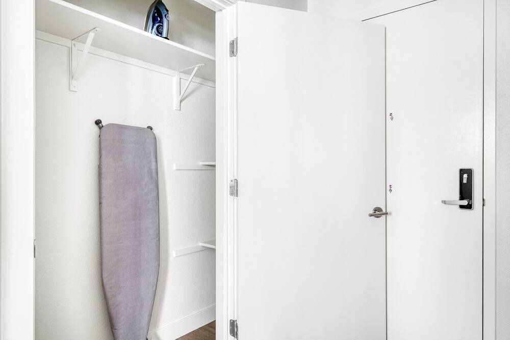 Photo of Bathroom in Downtown Berkeley
