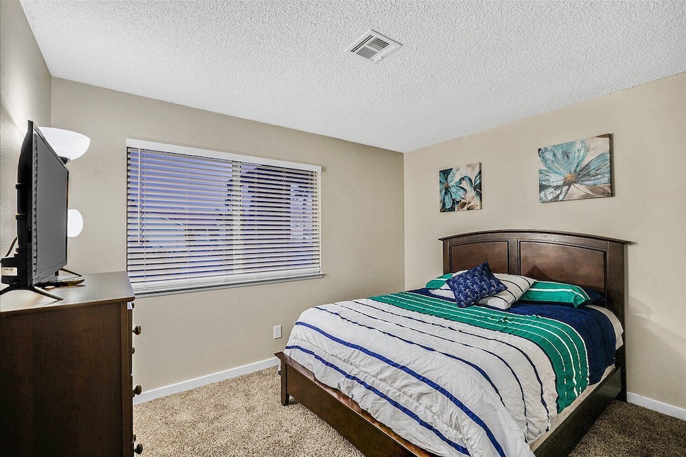 Photo of Bedroom in Highland Hills