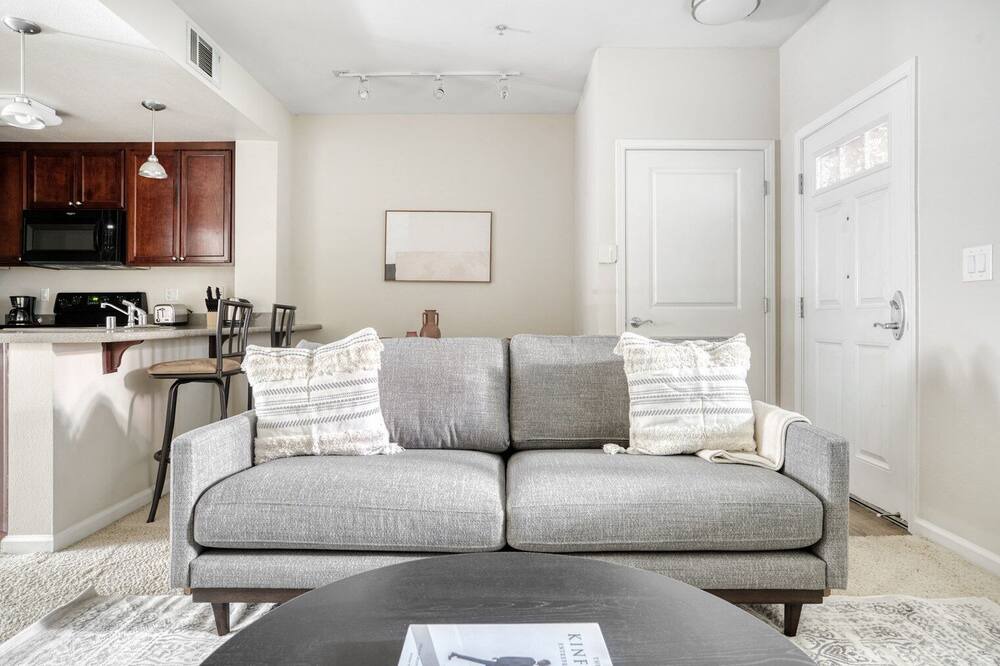 Photo of Livingroom in Morse Park