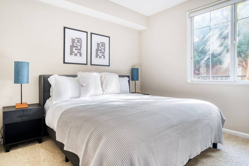 Photo of Bedroom in Morse Park