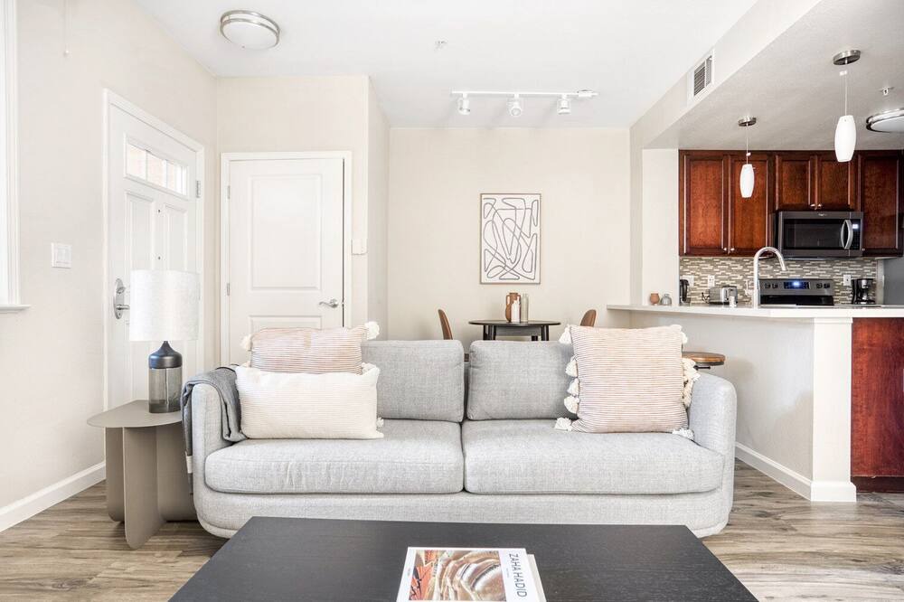 Photo of Livingroom in Morse Park