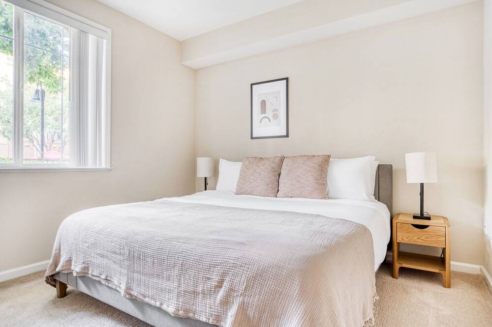 Photo of Bedroom in Morse Park