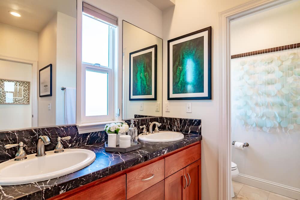 Photo of Bathroom in Cayucos