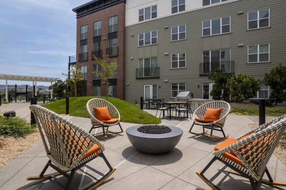 Photo of Outdoor in Hercules