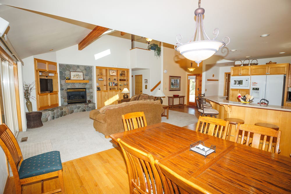 Photo of Bedroom in Sunriver