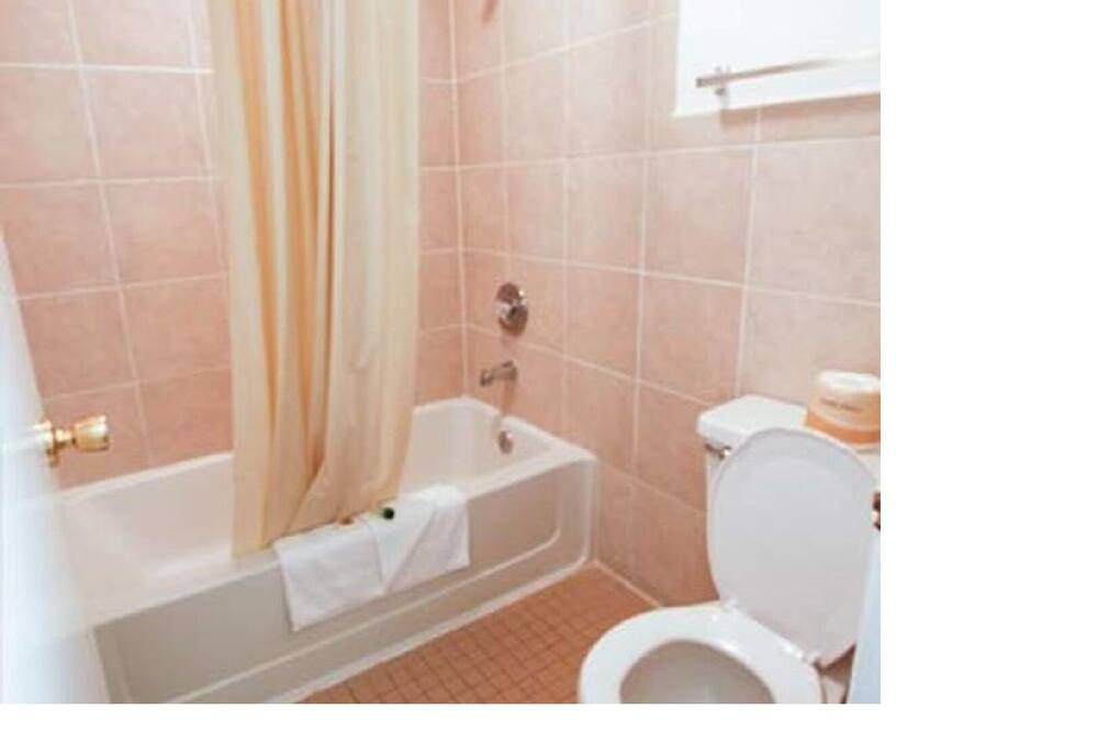 Photo of Bathroom in Midway-Pacific Highway