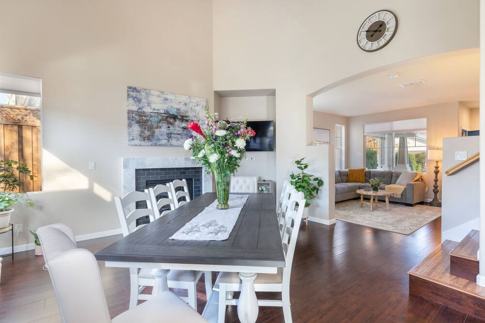 Photo of Livingroom in Santa Rosa