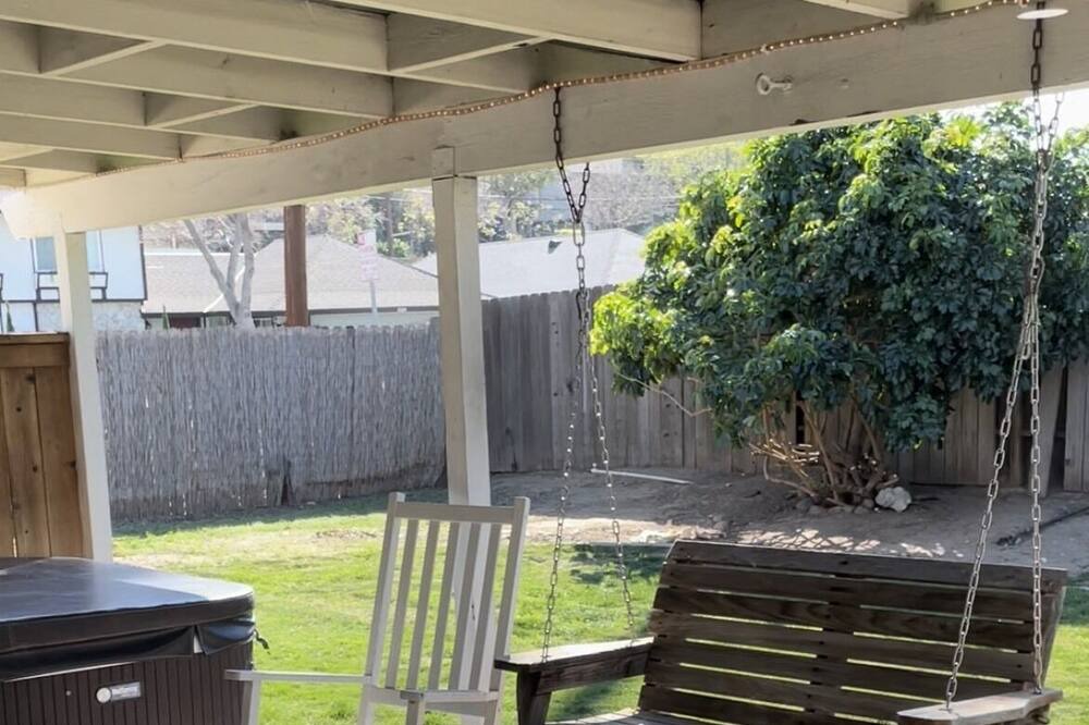 Photo of Patio Balcony in Orange