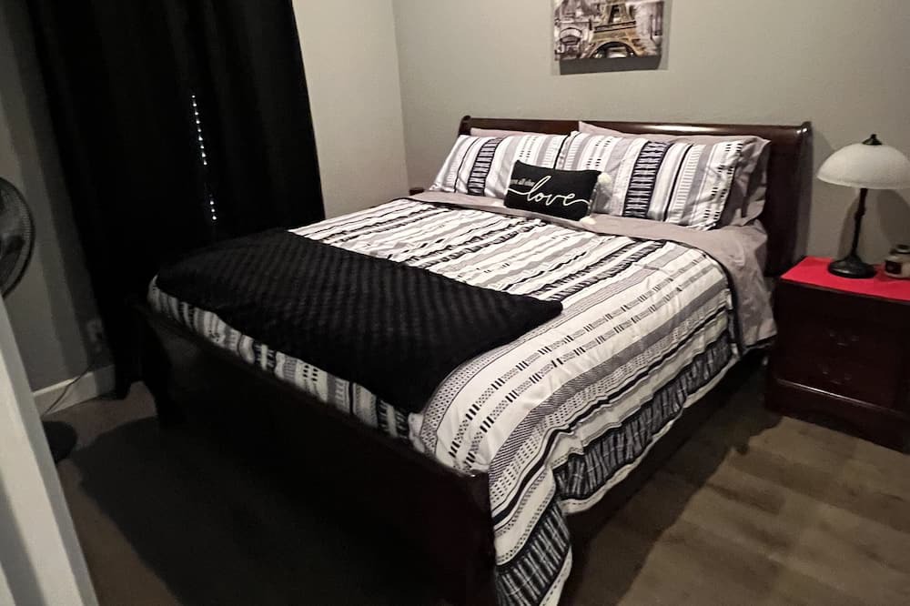 Photo of Bedroom in Sunridge Estates