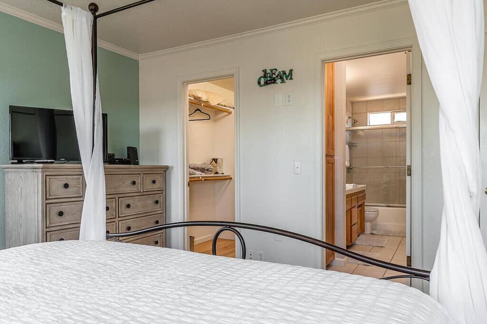 Photo of Bedroom in Morro Bay