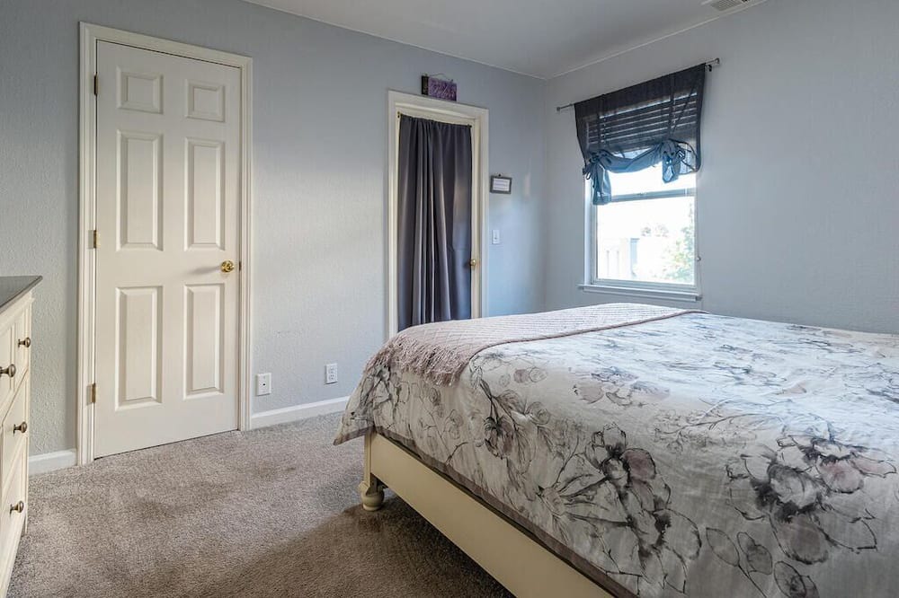 Photo of Bedroom in Morro Bay