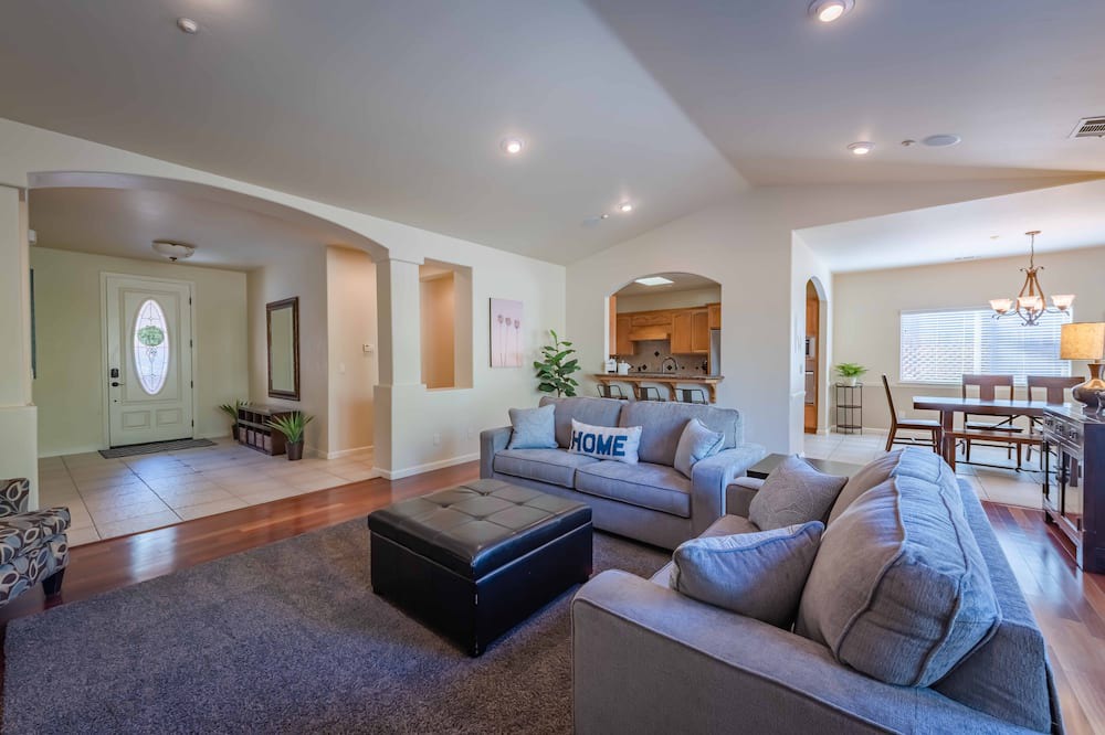 Photo of Bedroom in Arroyo Grande