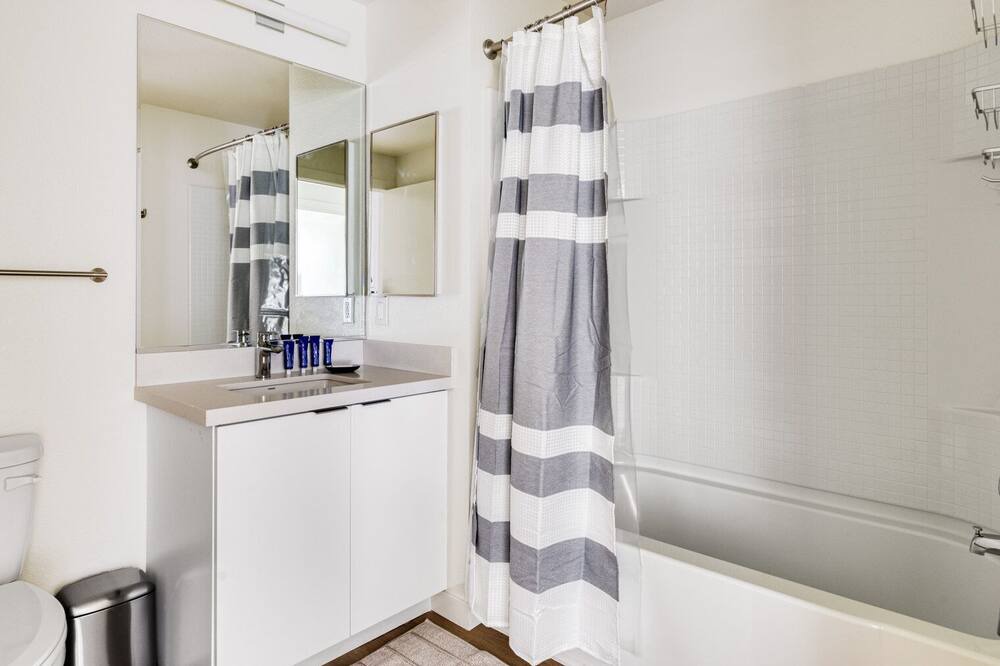 Photo of Bathroom in Downtown Berkeley