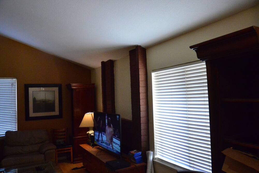 Photo of Livingroom in Edenvale