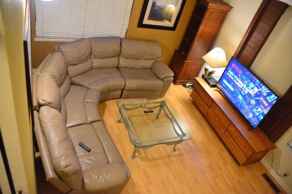 Photo of Livingroom in Edenvale